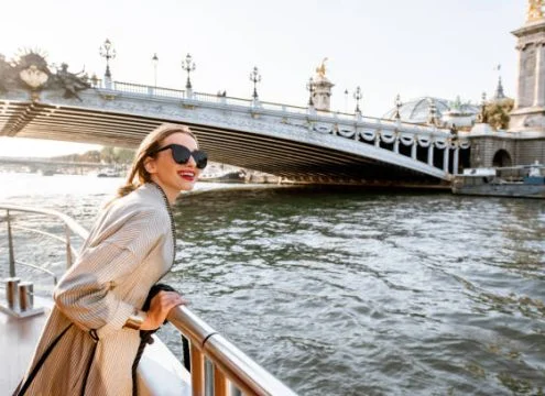 Paris: 1-Hour Boat Tour + Louvre Museum Entry (COMBO Tickets)